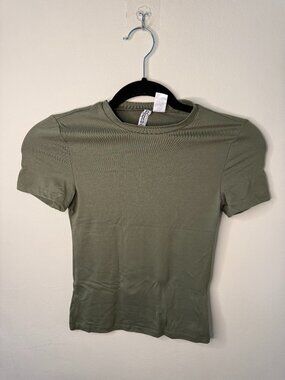 H&M Divided Olive Green Crop Top XS Fitted Stretch Basic Y2K Casual